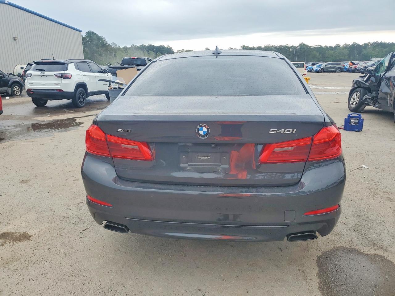 2019 BMW 540 Xi - Image 6