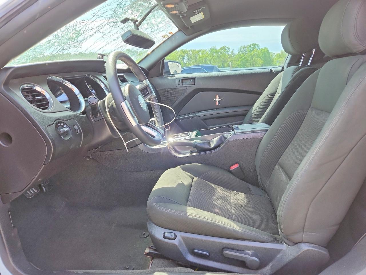 2014 Ford Mustang - Image 7