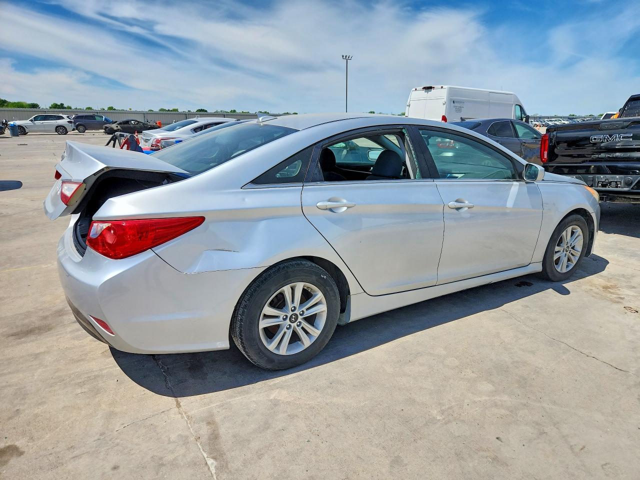 2014 Hyundai Sonata Gls - Image 3