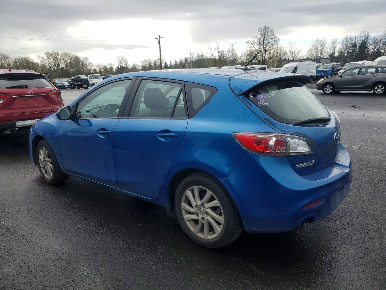 2012 Mazda 3 I - Image 2