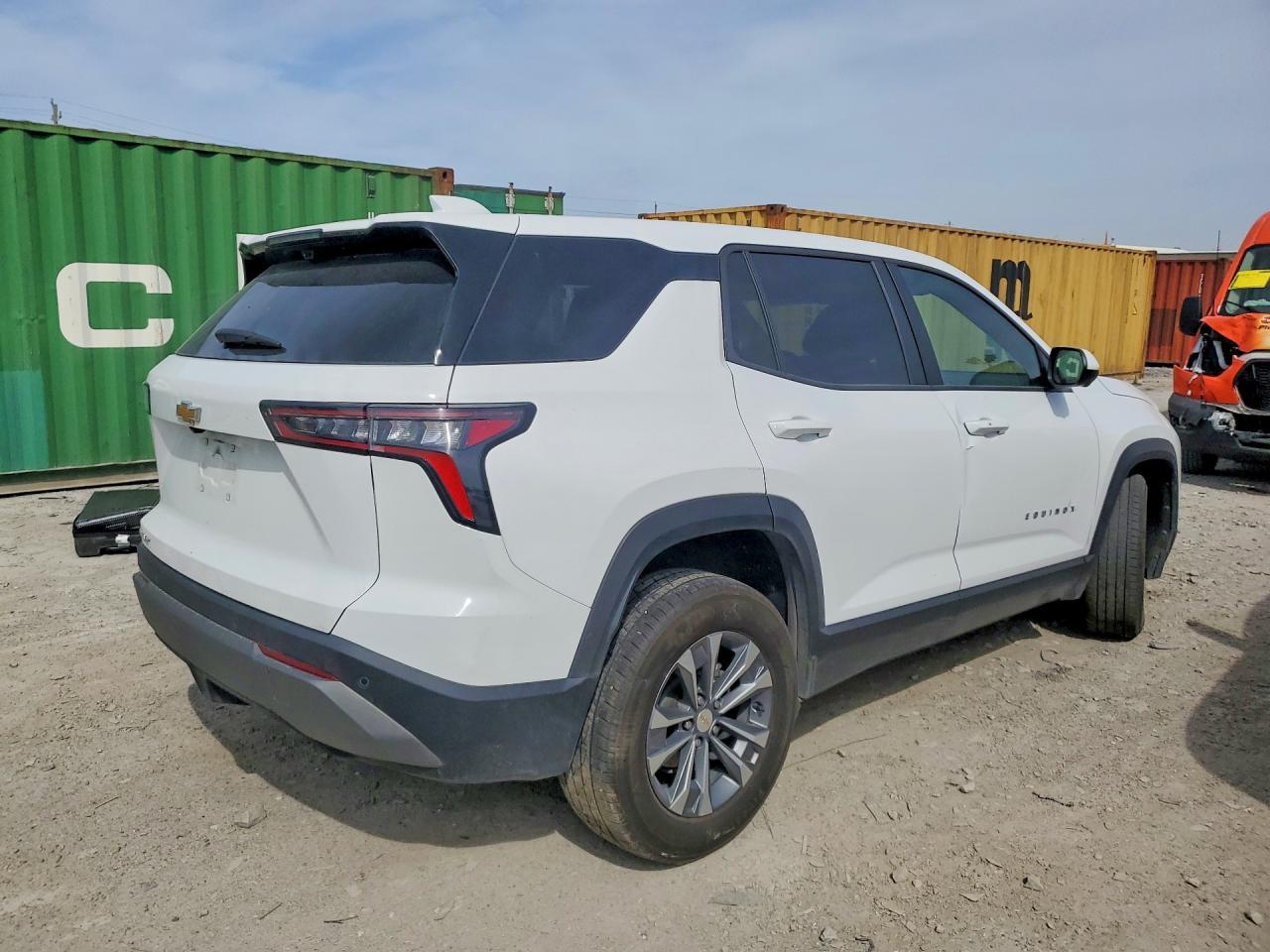 2025 Chevrolet Equinox Lt - Image 3