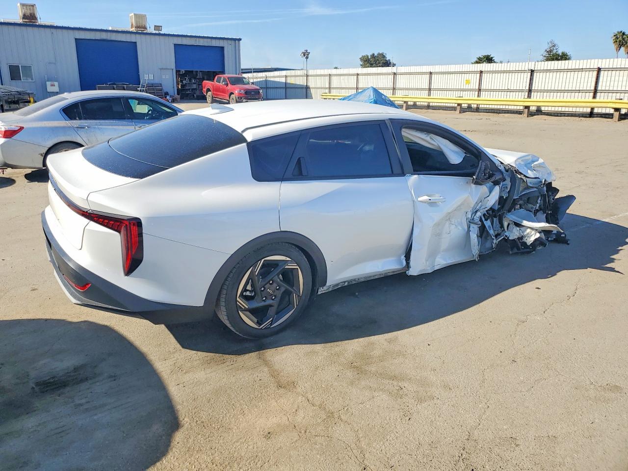 2025 Kia K4 Ex - Фото 3