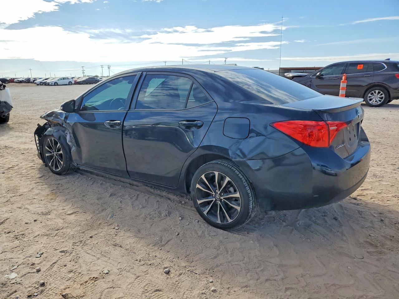 2019 Toyota Corolla Se - Фото 2