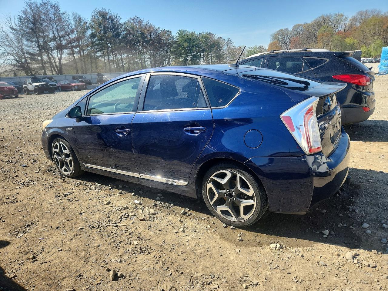 2013 Toyota Prius Five - Image 2