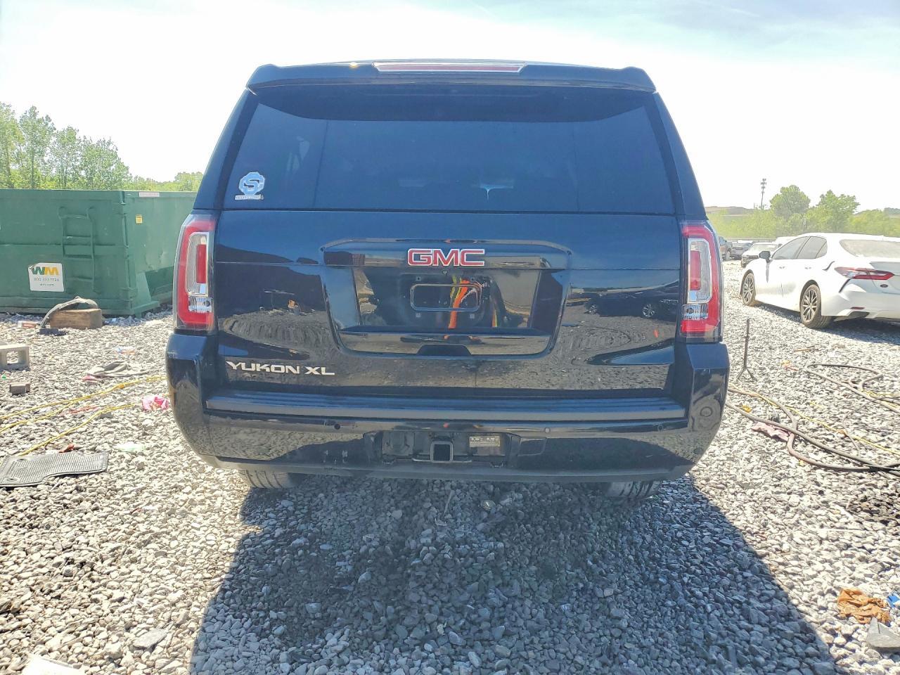 2017 GMC Yukon Xl K1500 Slt - Image 6