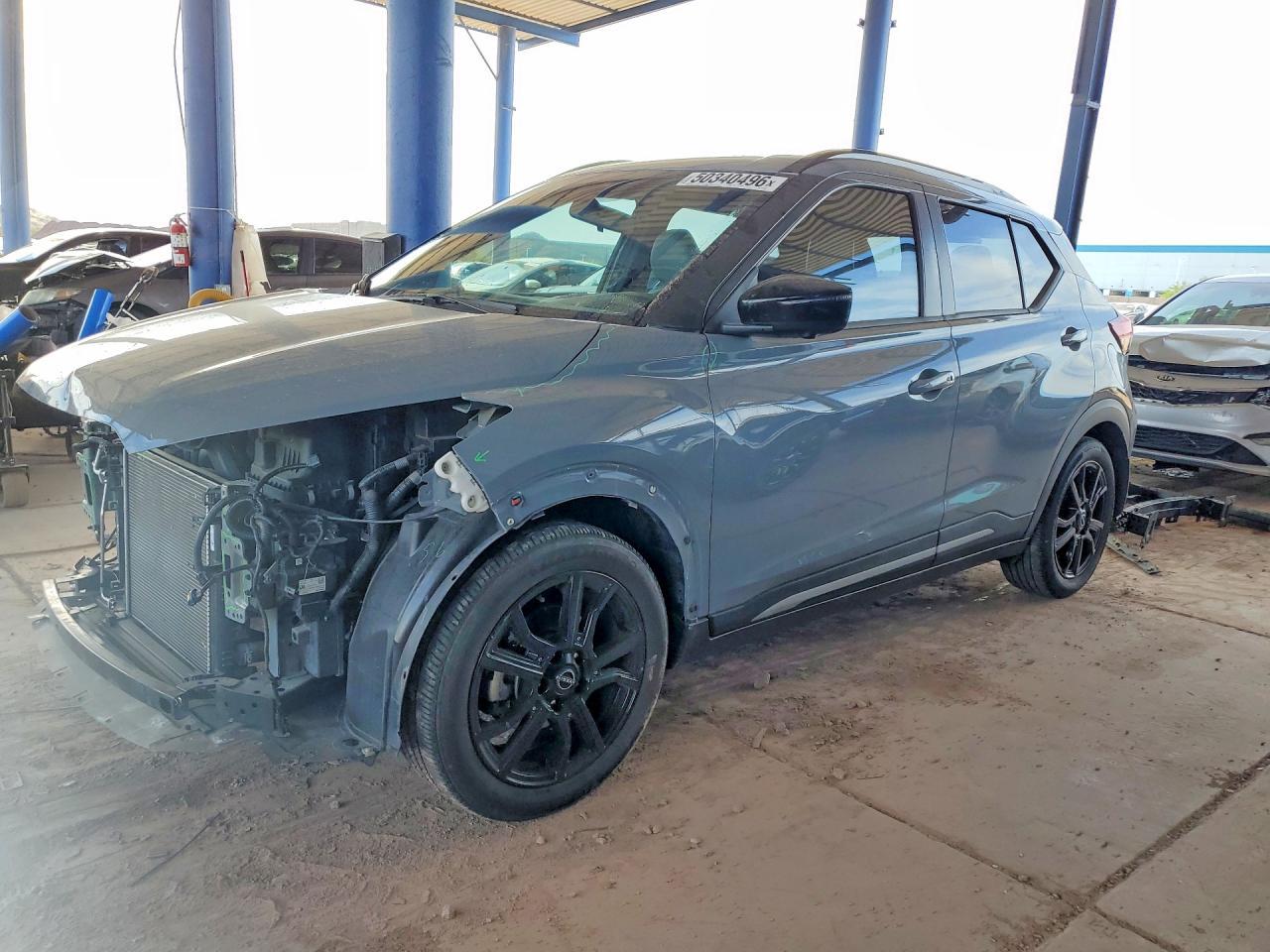 2023 Nissan Kicks Sr