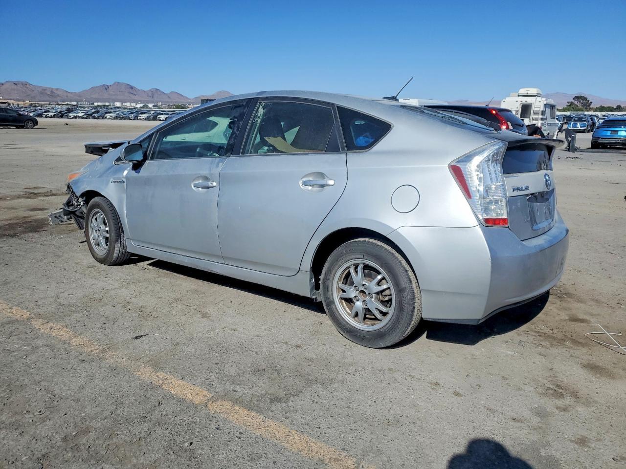 2010 Toyota Prius Iv - Фото 2