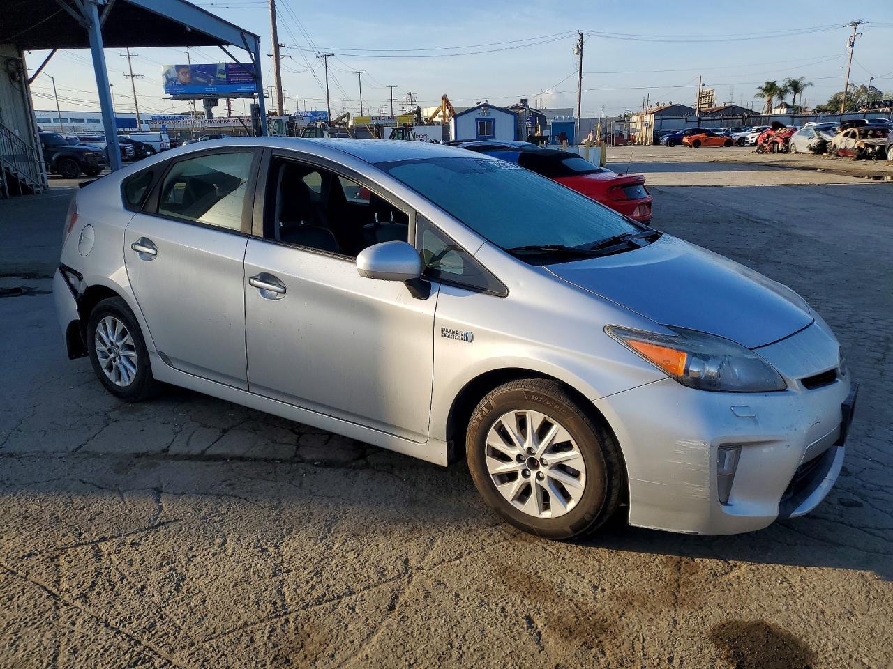 2012 Toyota Prius Plug-In Hybrid Advanced - Фото 4