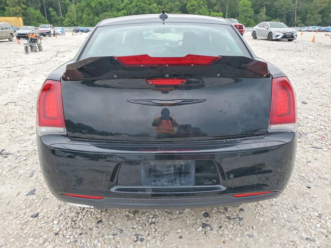 2015 Chrysler 300 Limited - Фото 6