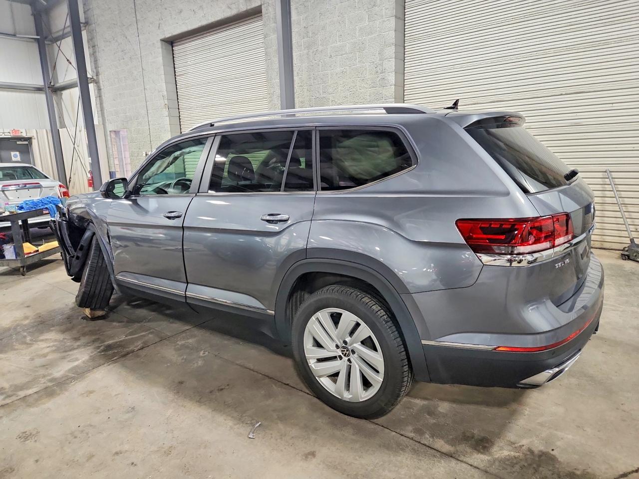 2021 Volkswagen Atlas Sel - Фото 2