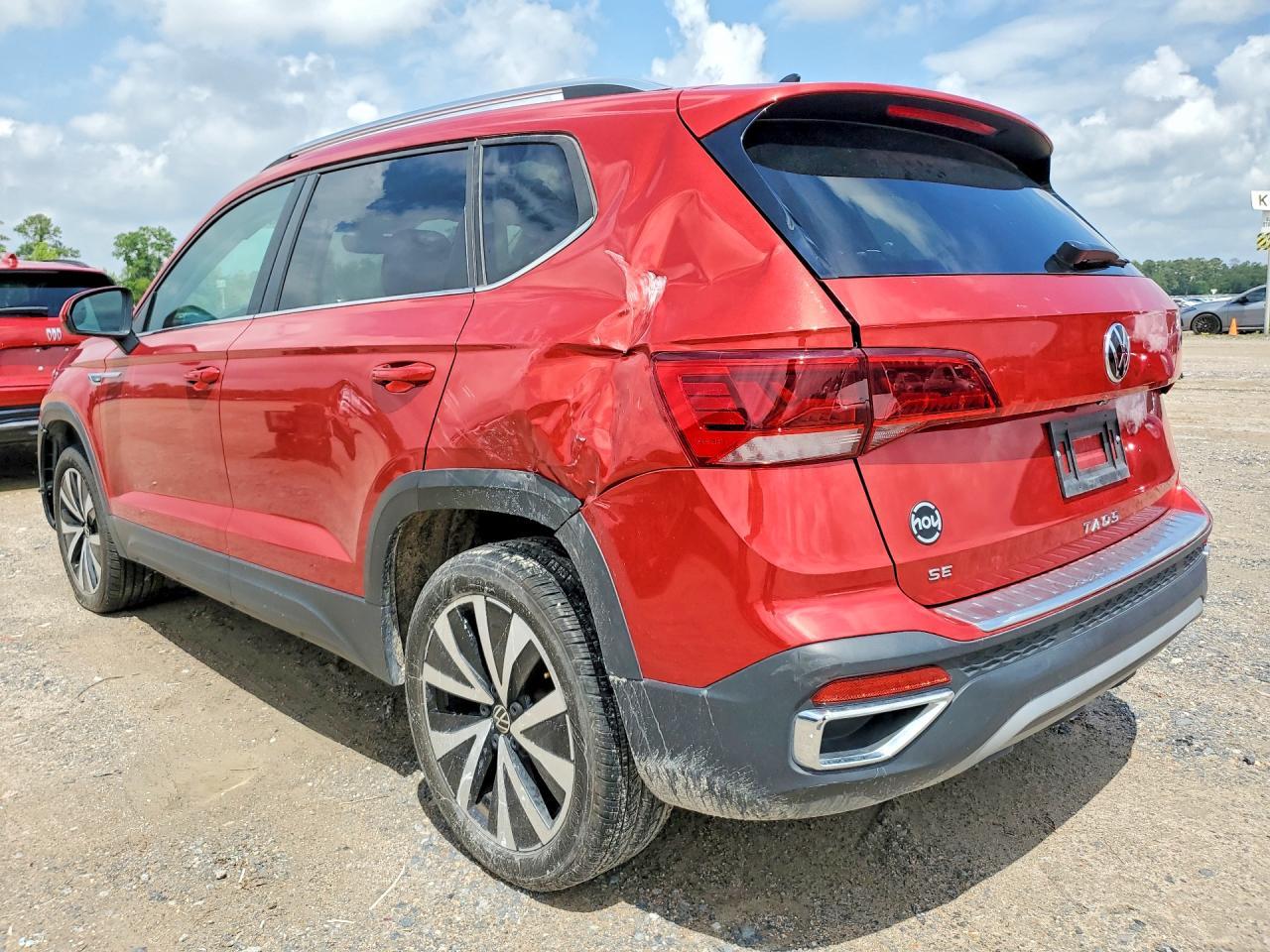 2024 Volkswagen Taos Se - Фото 2