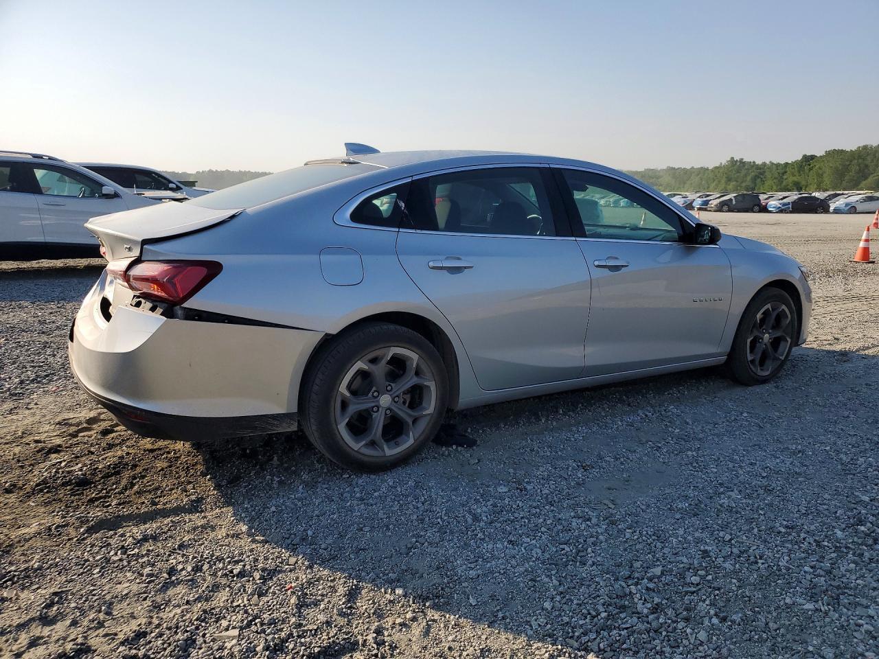 2022 Chevrolet Malibu Lt - Image 3