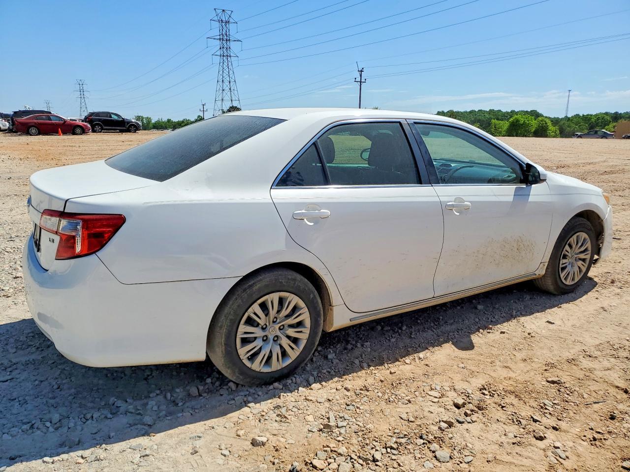 2012 Toyota Camry Le - Фото 3