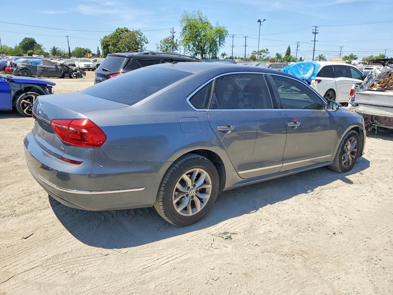 2016 Volkswagen Passat S - Image 3