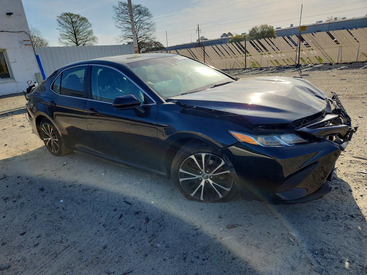2020 Toyota Camry Se - Image 4