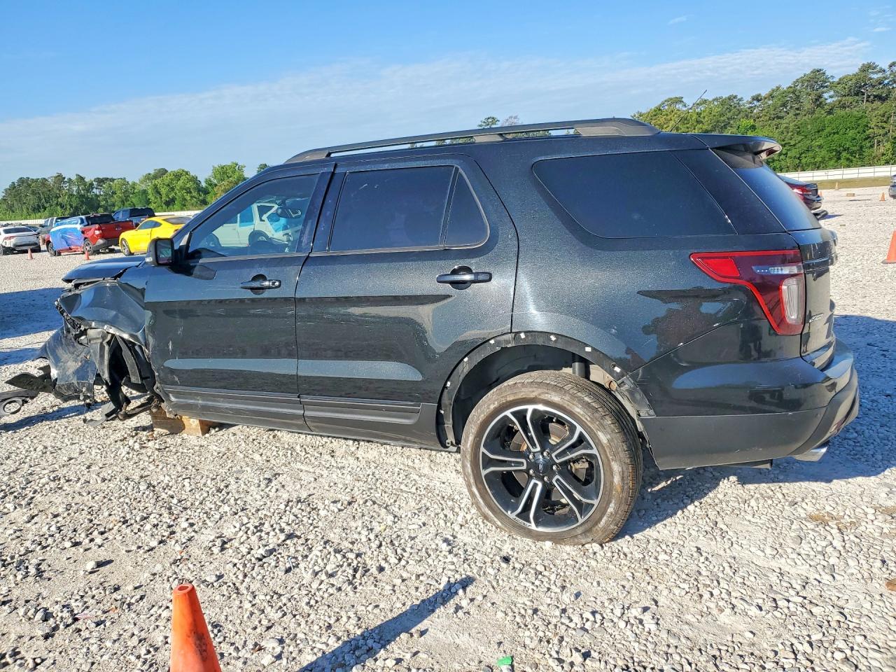 2015 Ford Explorer Sport - Фото 2