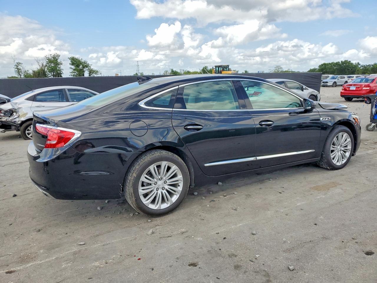 2017 Buick Lacrosse - Фото 3