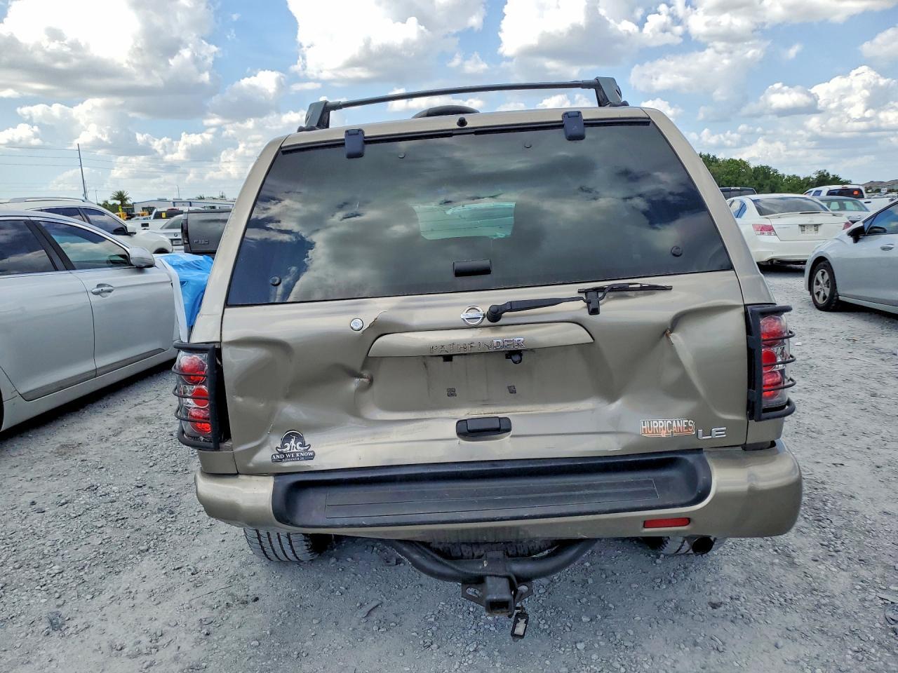 2004 Nissan Pathfinder Se - Image 6