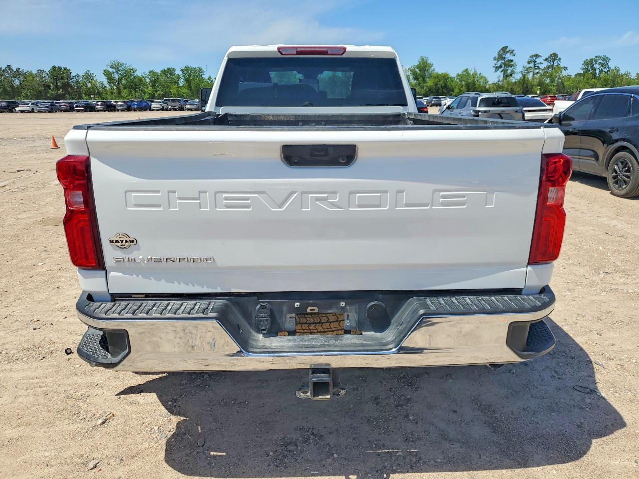 2025 Chevrolet Silverado K3500 - Фото 6