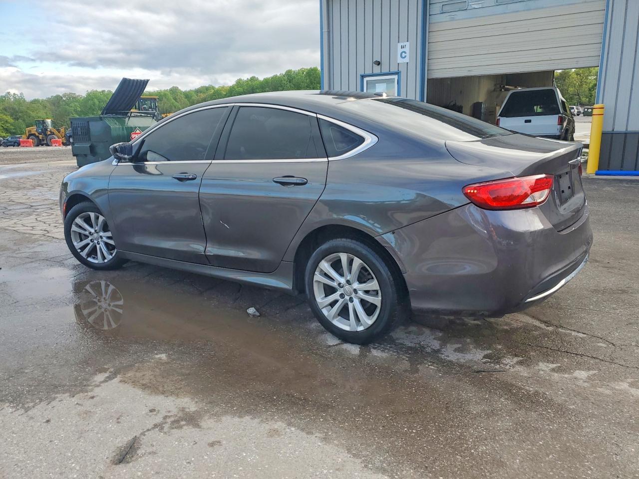 2015 Chrysler 200 Limited - Image 2