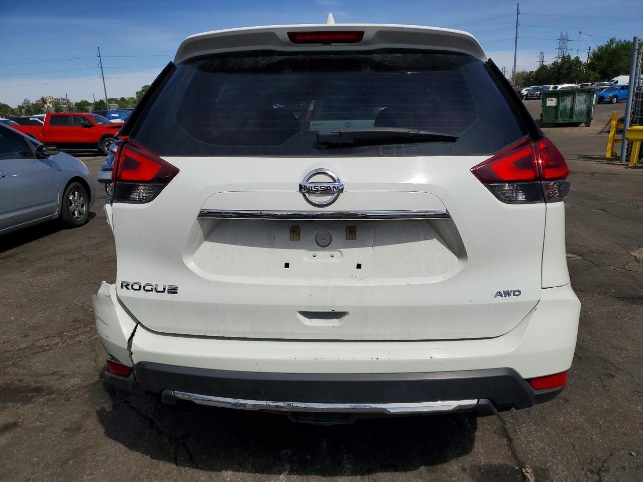 2017 Nissan Rogue S - Image 6
