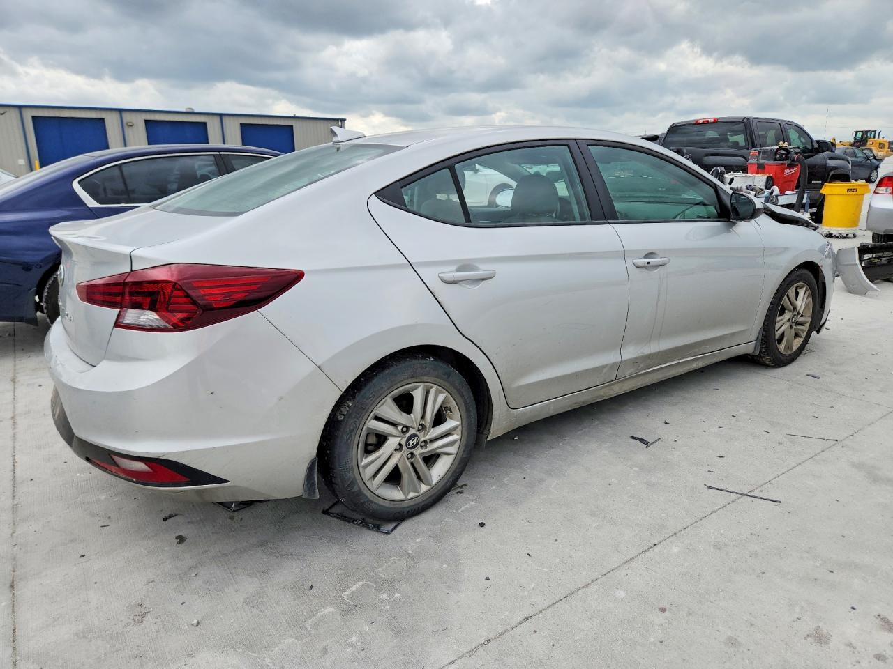 2019 Hyundai Elantra Value Edition - Фото 3