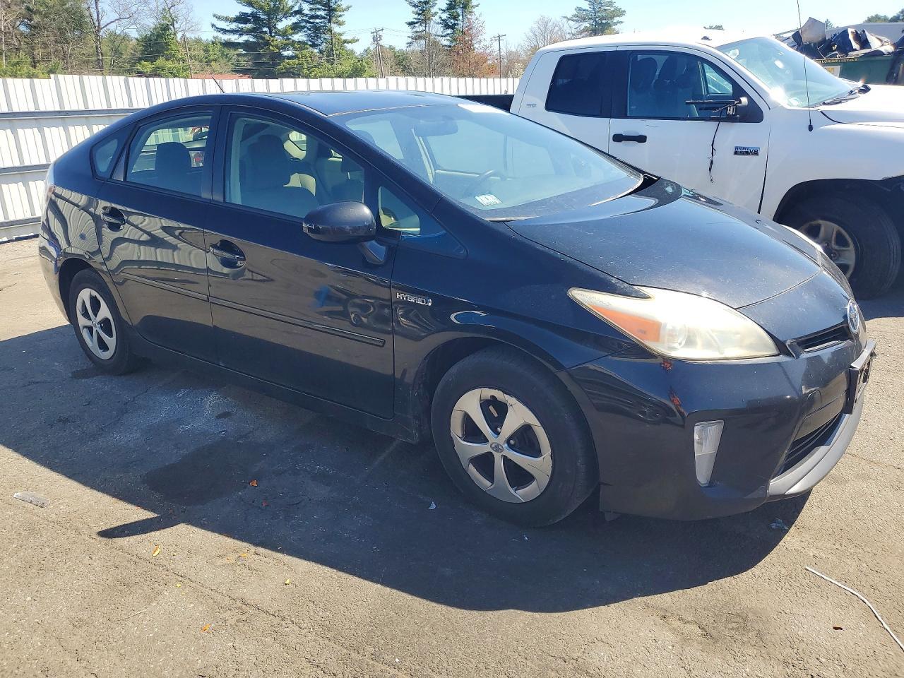 2012 Toyota Prius Two - Фото 4