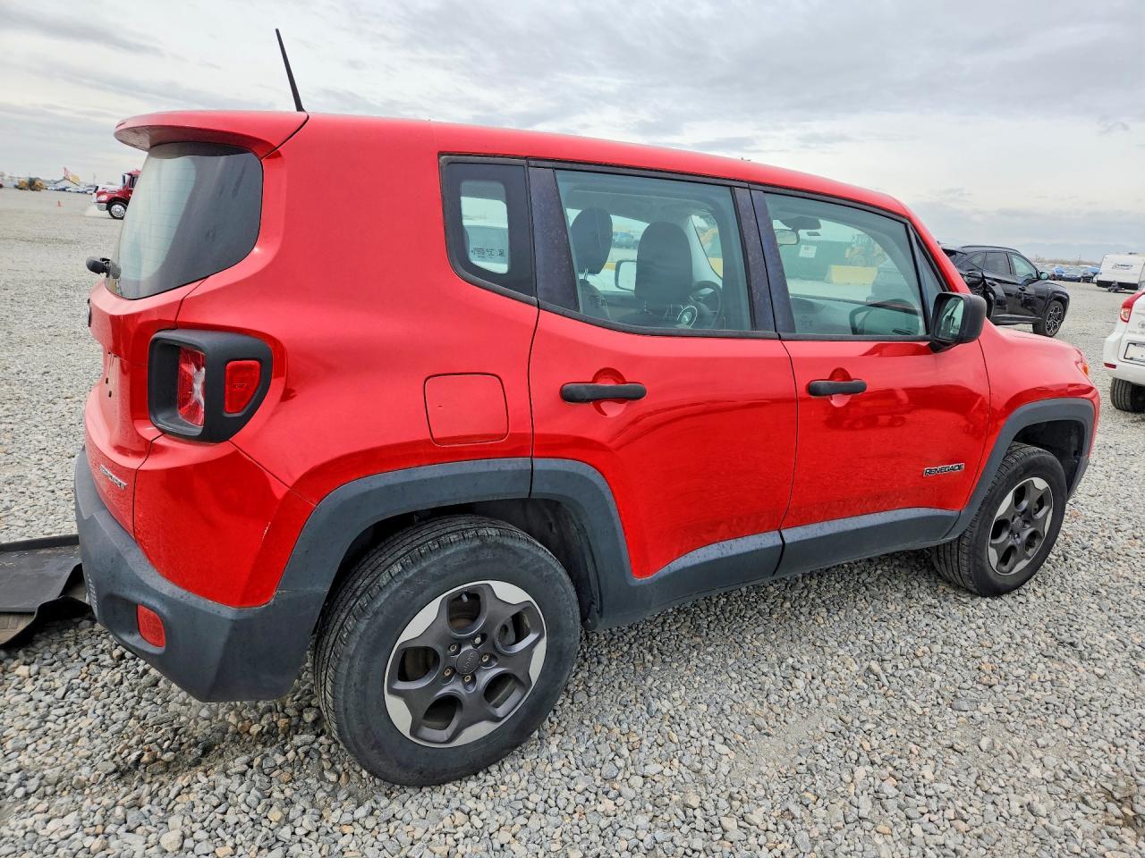 2015 Jeep Renegade Sport - Фото 3