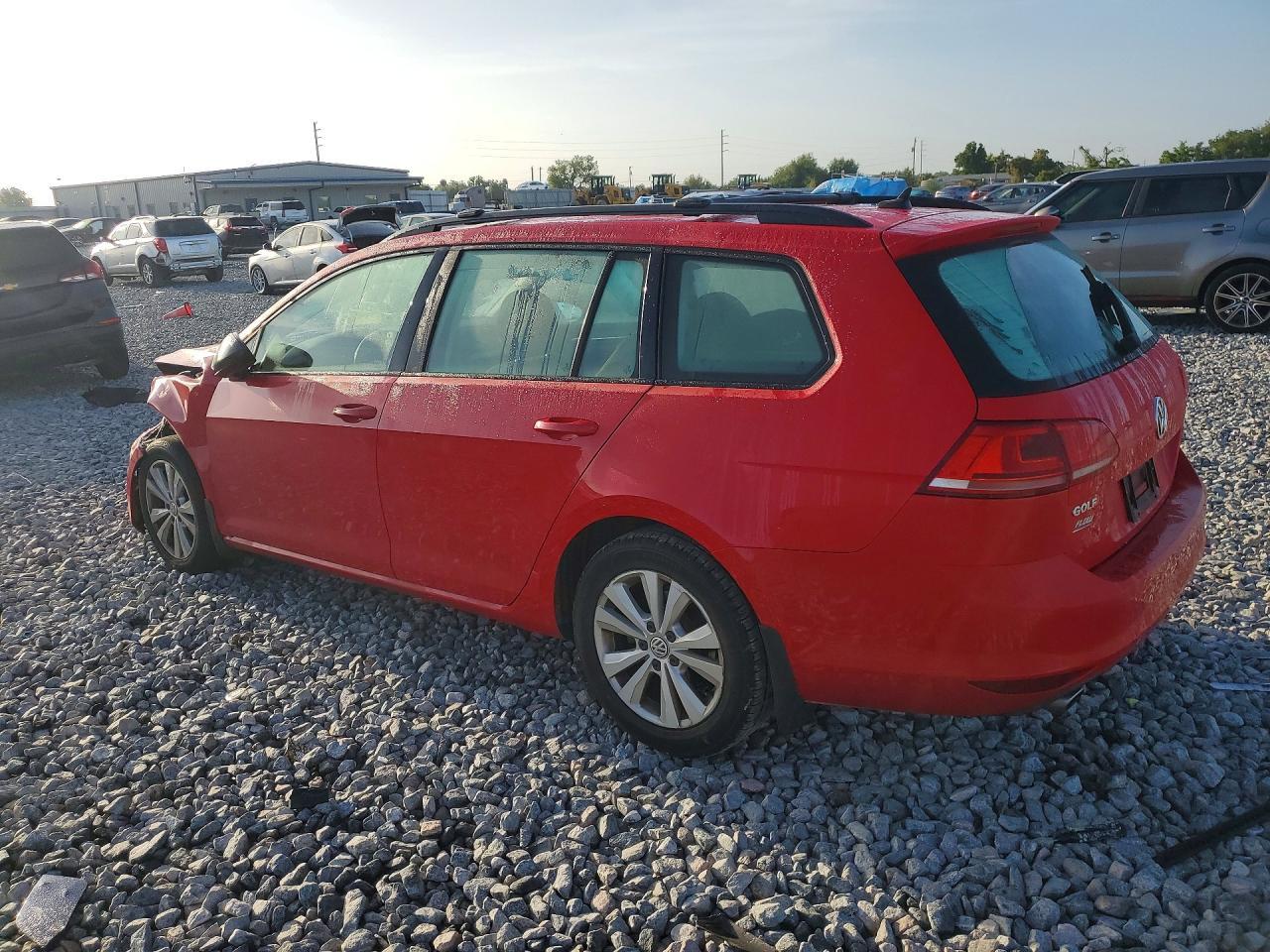 2017 Volkswagen Golf Sportwagen S - Фото 2