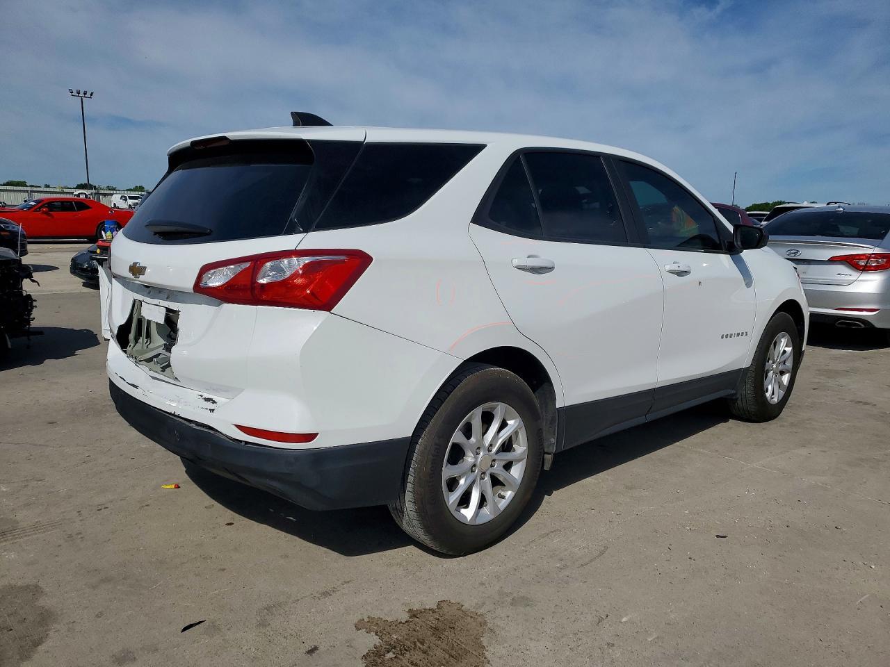 2020 Chevrolet Equinox Ls - Фото 3