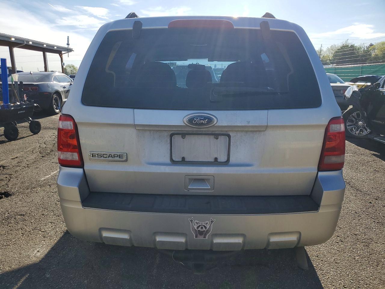2011 Ford Escape Xls - Фото 6
