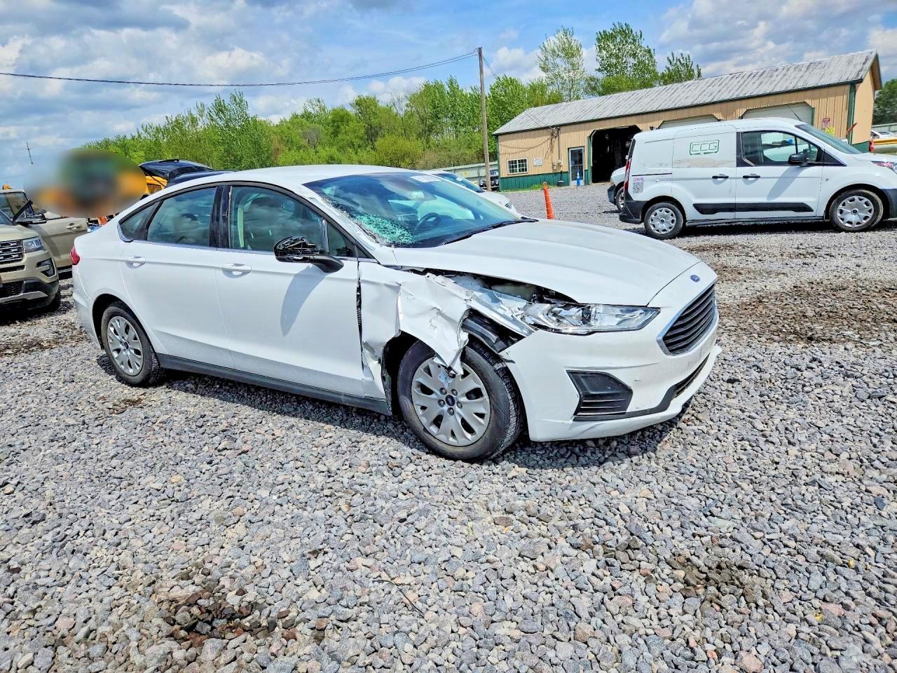 2020 Ford Fusion S - Image 4