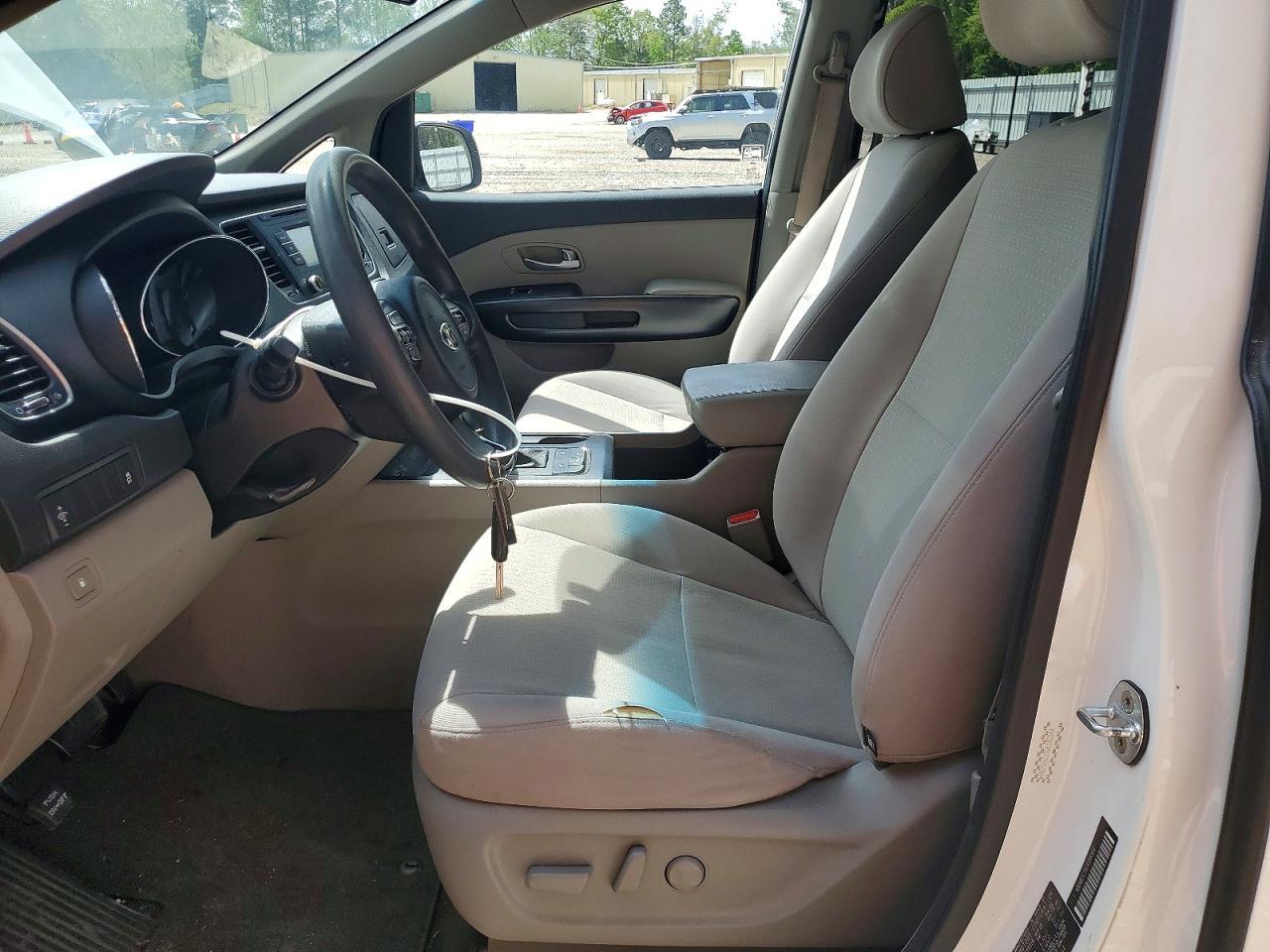 2016 Kia Sedona Lx - Фото 7