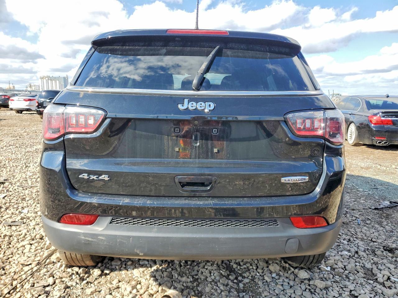 2018 Jeep Compass Latitude - Image 6