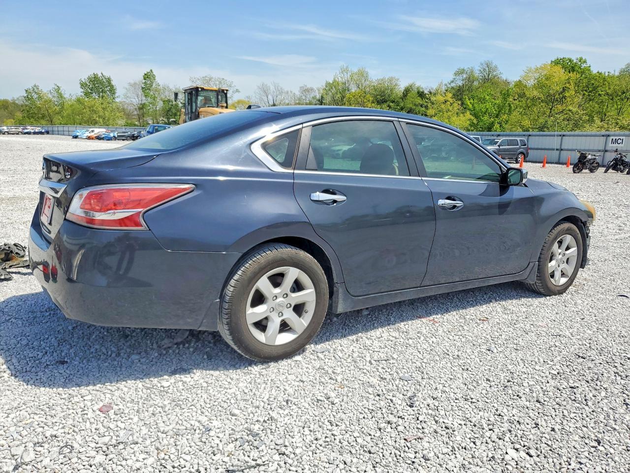 2015 Nissan Altima 2.5 S - Фото 3