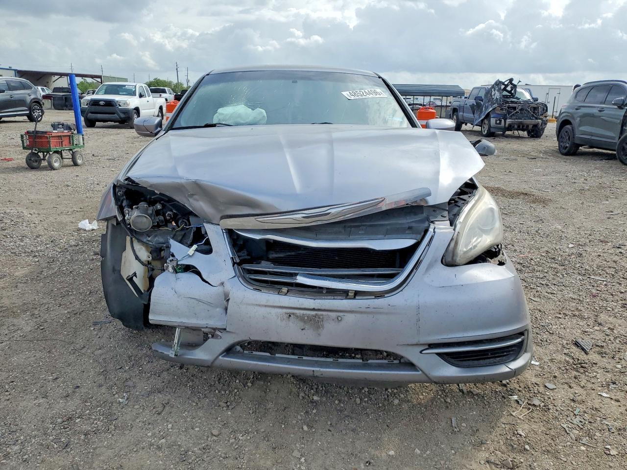 2013 Chrysler 200 Lx - Image 5