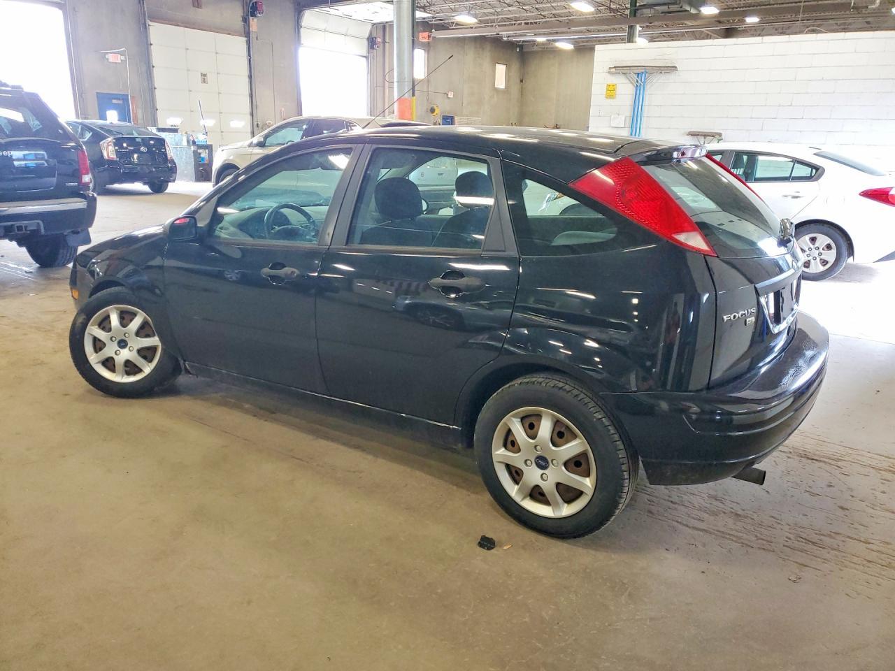 2005 Ford Focus Zx5 - Фото 2