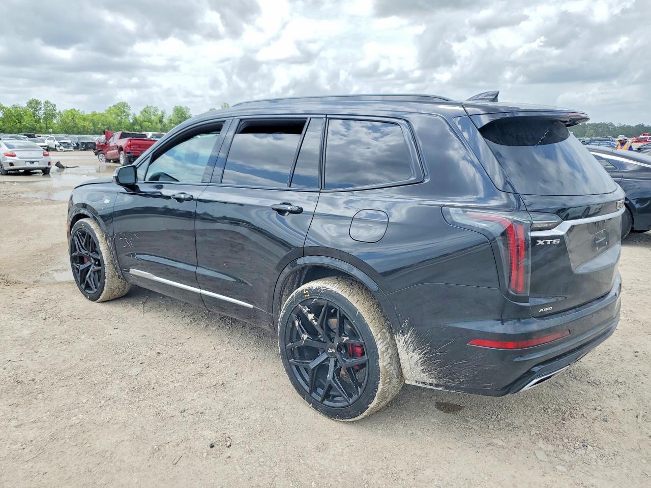 2023 Cadillac Xt6 Sport - Фото 2