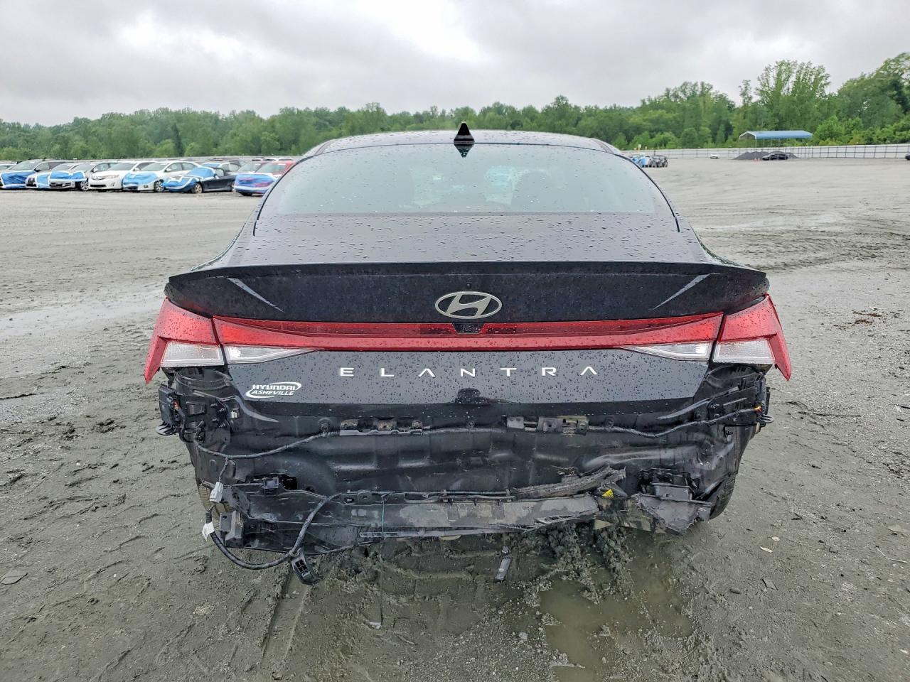 2025 Hyundai Elantra Sel Sport - Image 6