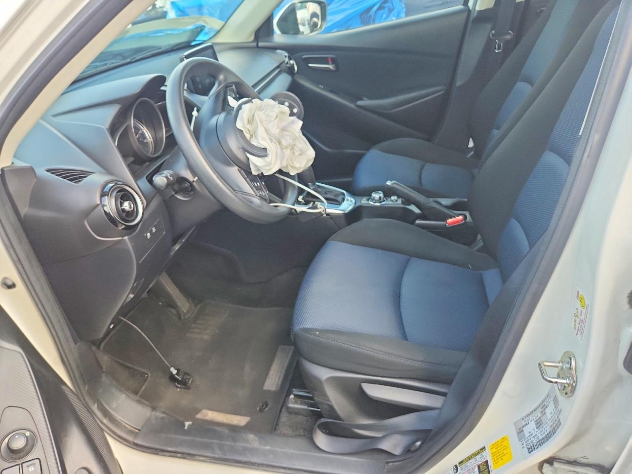 2020 Toyota Yaris Hatchback Le - Фото 7