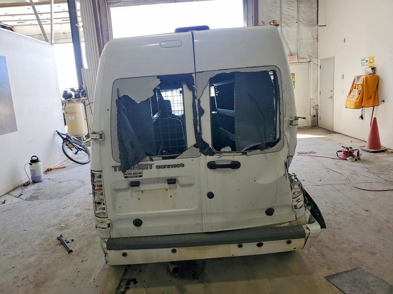 2011 Ford Transit Connect Xlt Utility / Service Van - Image 6