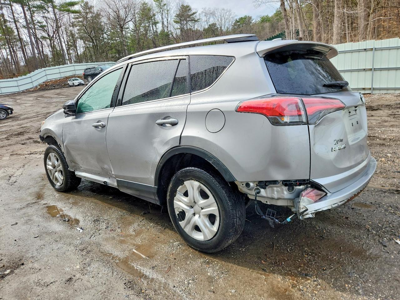 2018 Toyota Rav4 Le - Фото 2