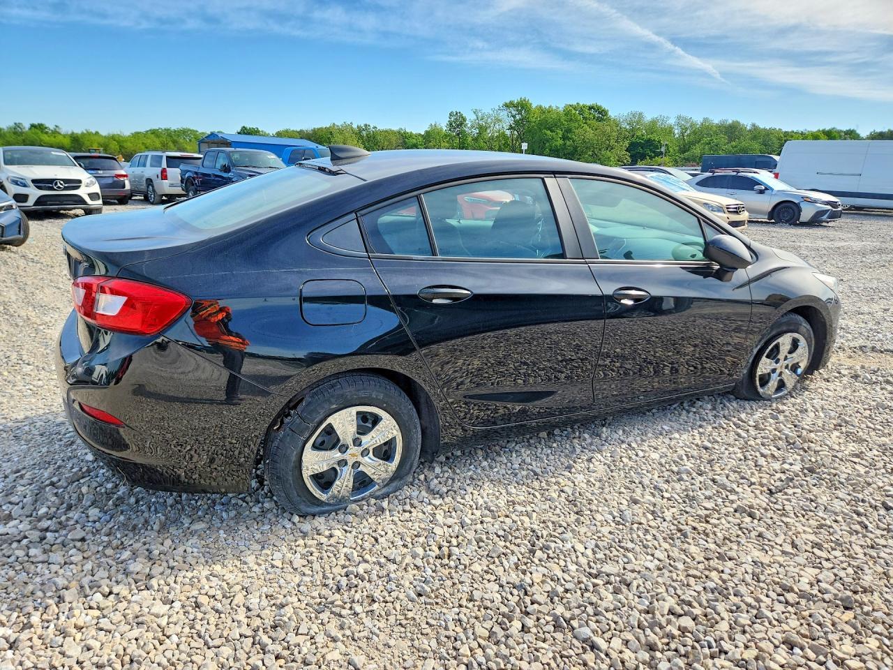 2019 Chevrolet Cruze Ls - Image 3