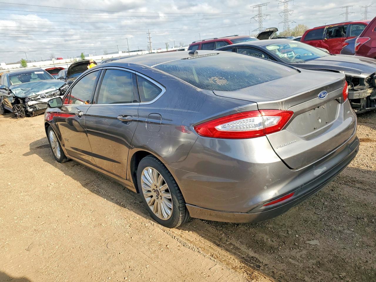 2013 Ford Fusion Se Phev - Фото 2