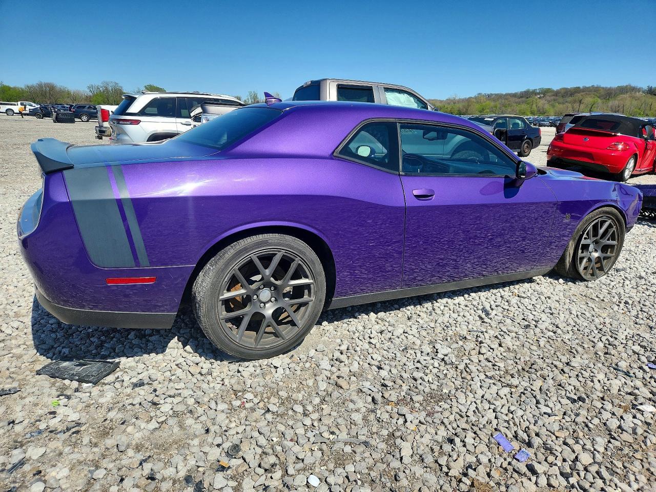 2016 Dodge Challenger R - Image 3