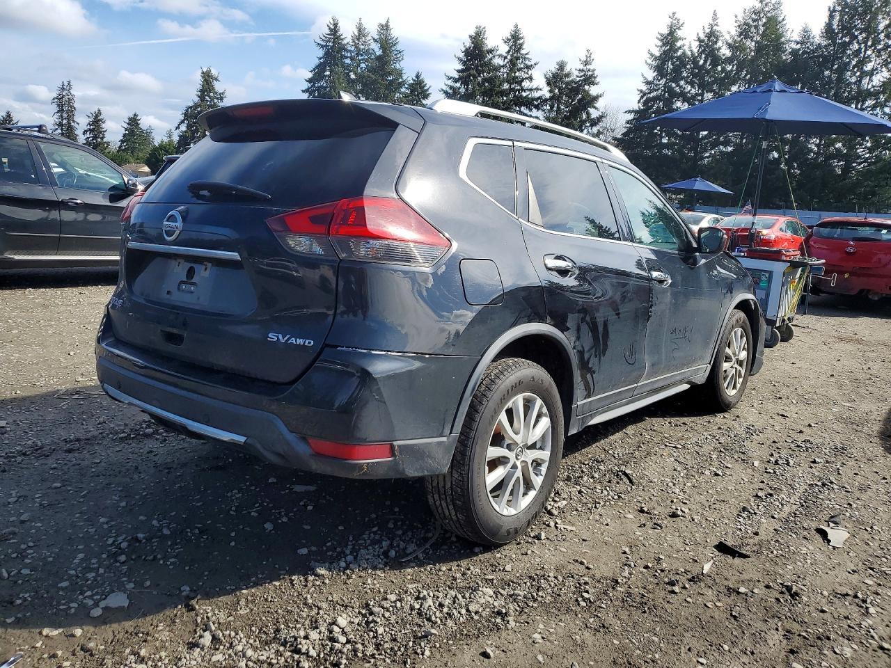 2019 Nissan Rogue Sv - Image 3
