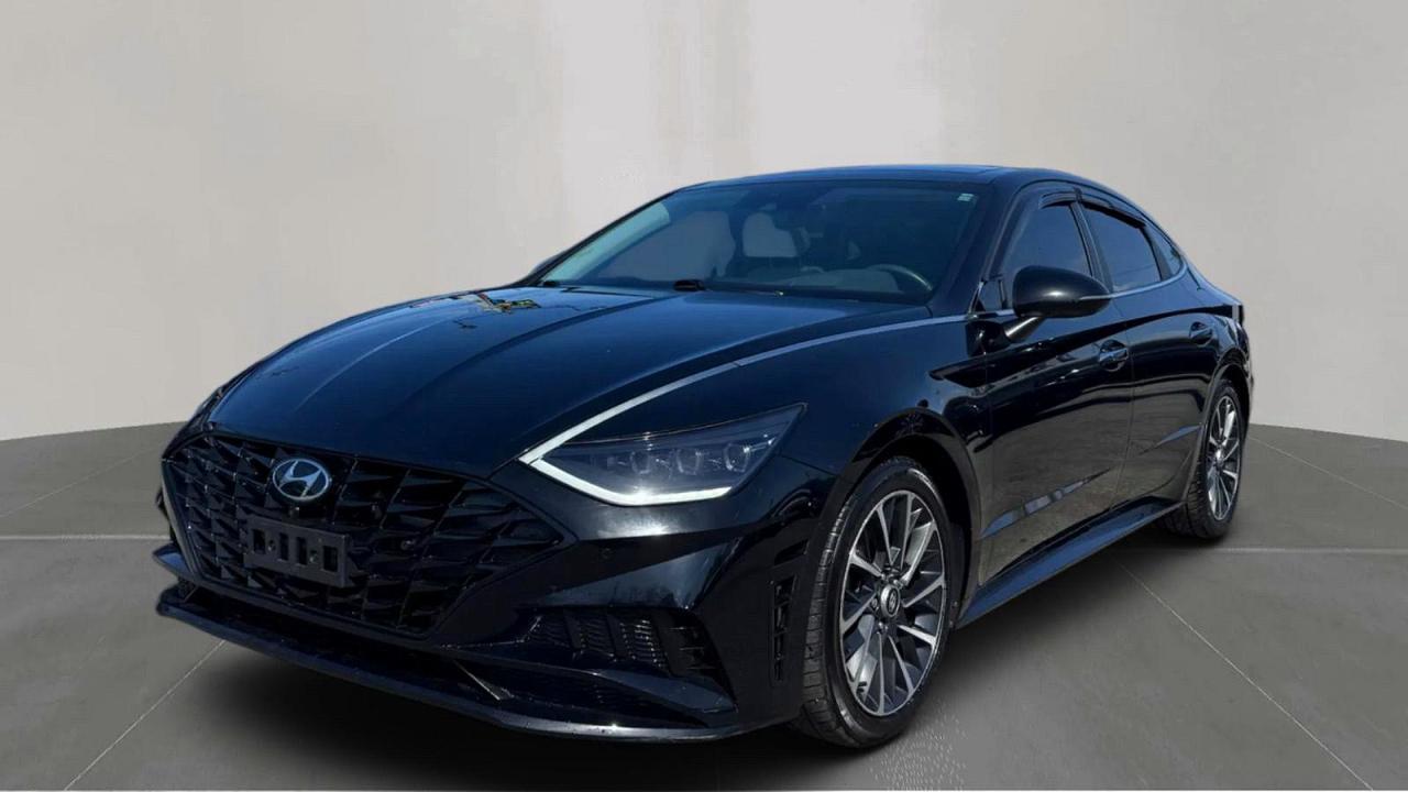 2023 Hyundai Sonata Limited - Image 2