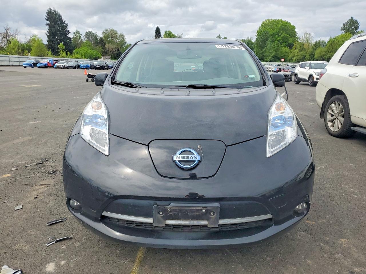 2015 Nissan Leaf S - Image 5
