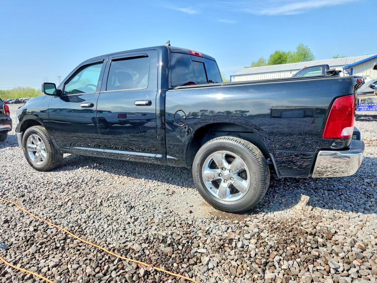 2015 Ram 1500 Slt - Image 2