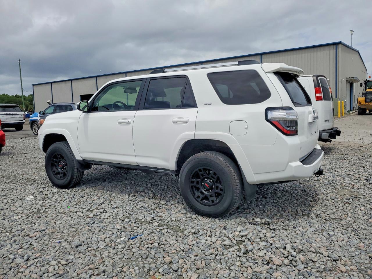 2024 Toyota 4Runner Sr5 - Image 2